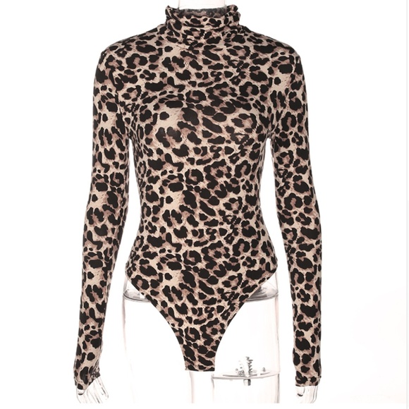 Nyla Leopard Print Bodysuit - Picture 2 of 7